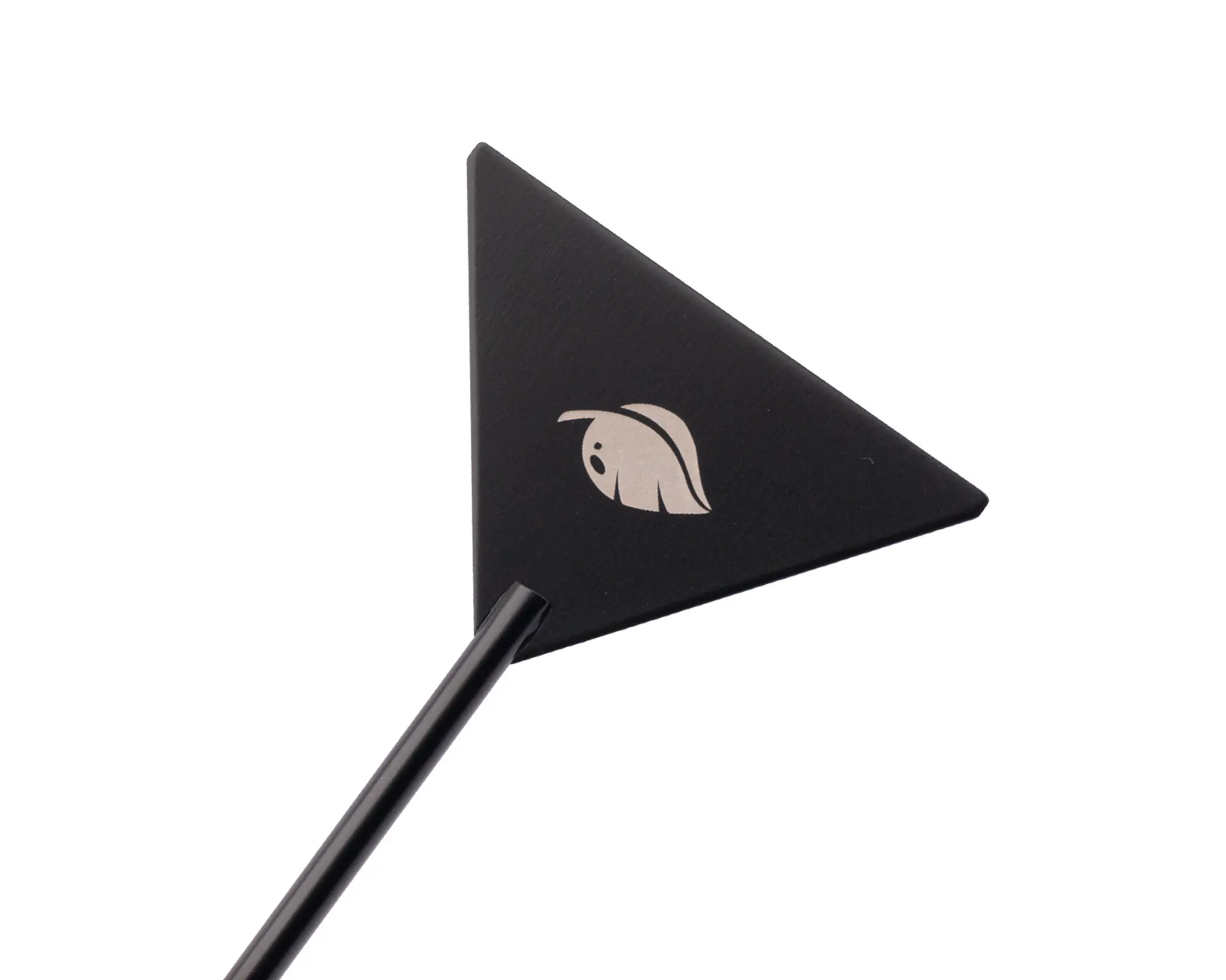 Dreieckige Antenne schwarz mit Kabel und Logo