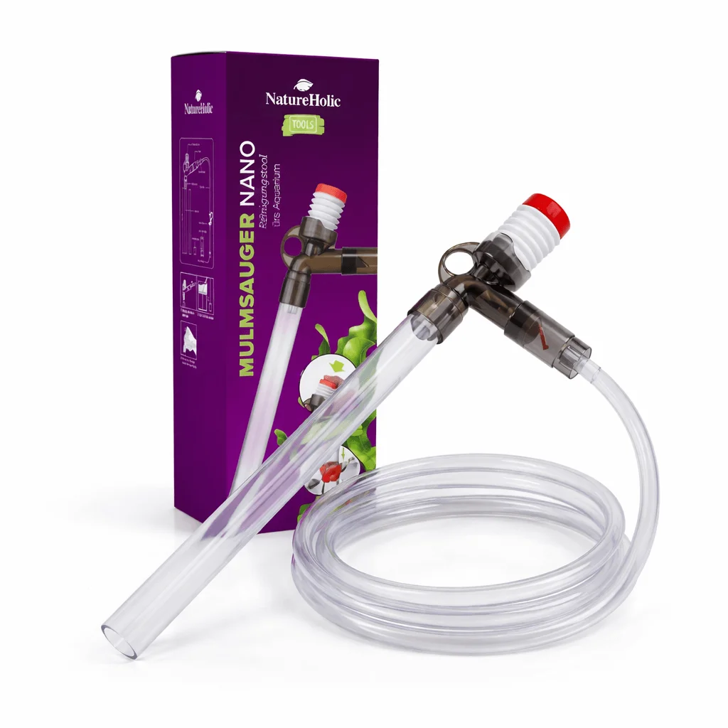 Mulmsauger Nano Aquariensiphon von NatureHolic mit klarem Saugrohr, gewölbtem Anschlussventil und coiled transparentem Schlauch vor lila Verpackung